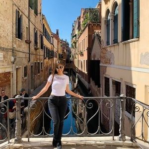 Meet your Posher, Mishell